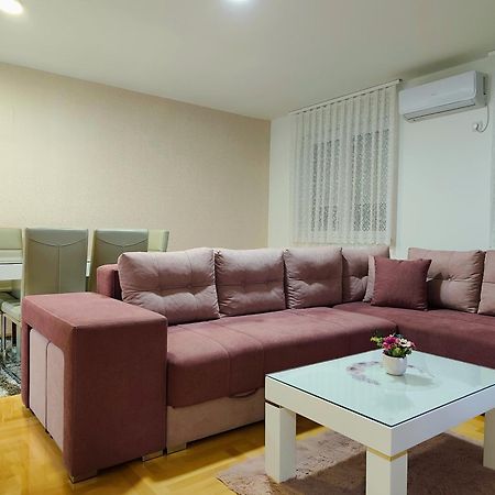Apartman Lara Pirot Exterior foto